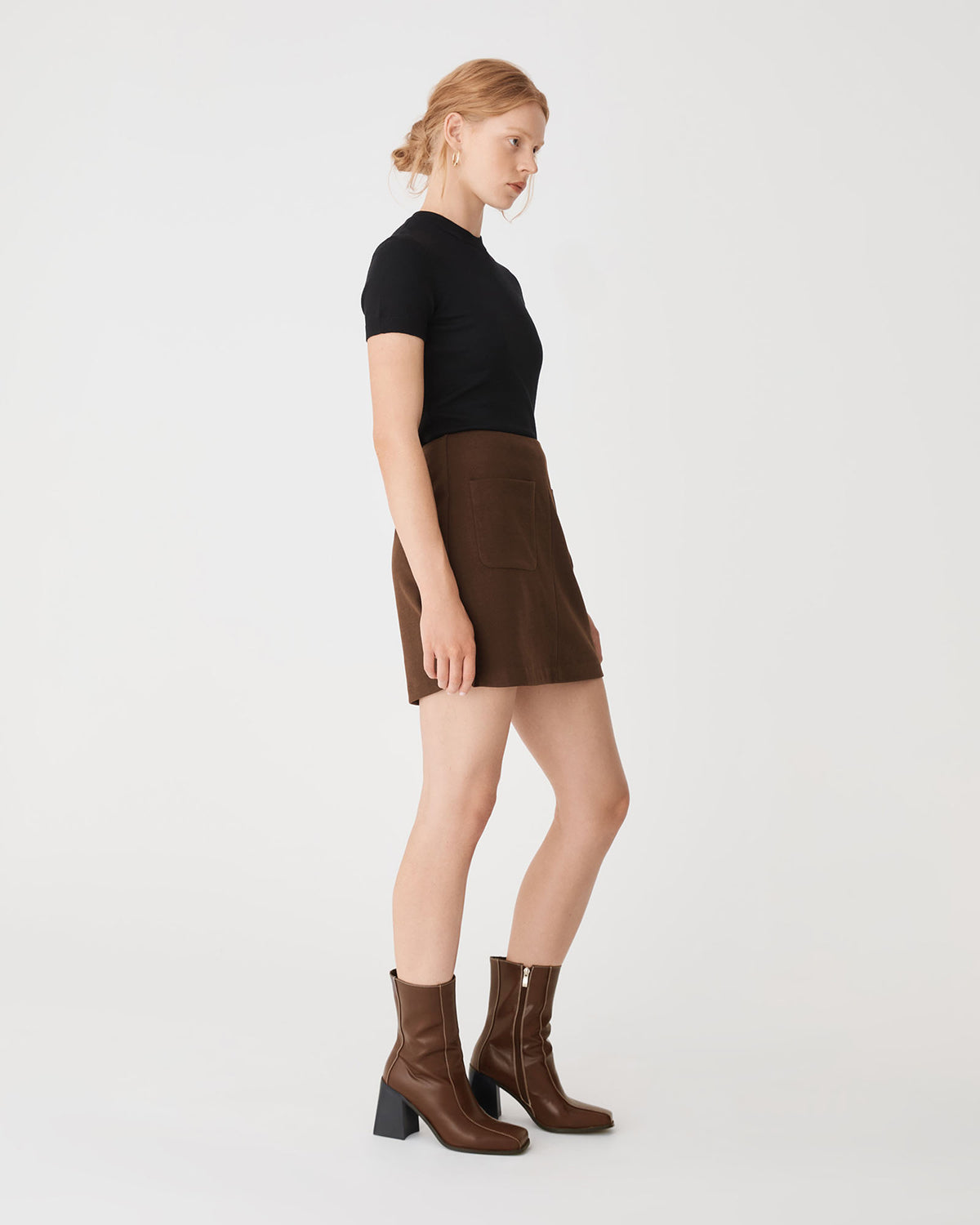 Catherine Short Sleeve Knit in black — side view