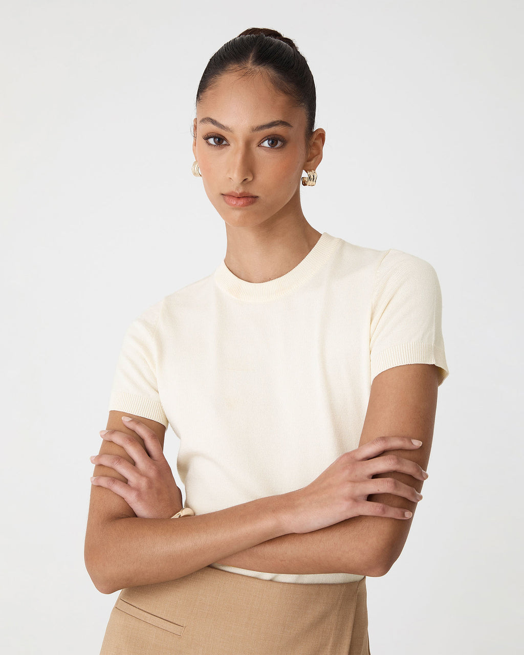 Catherine Short Sleeve Knit in buttercream — close-up view 2