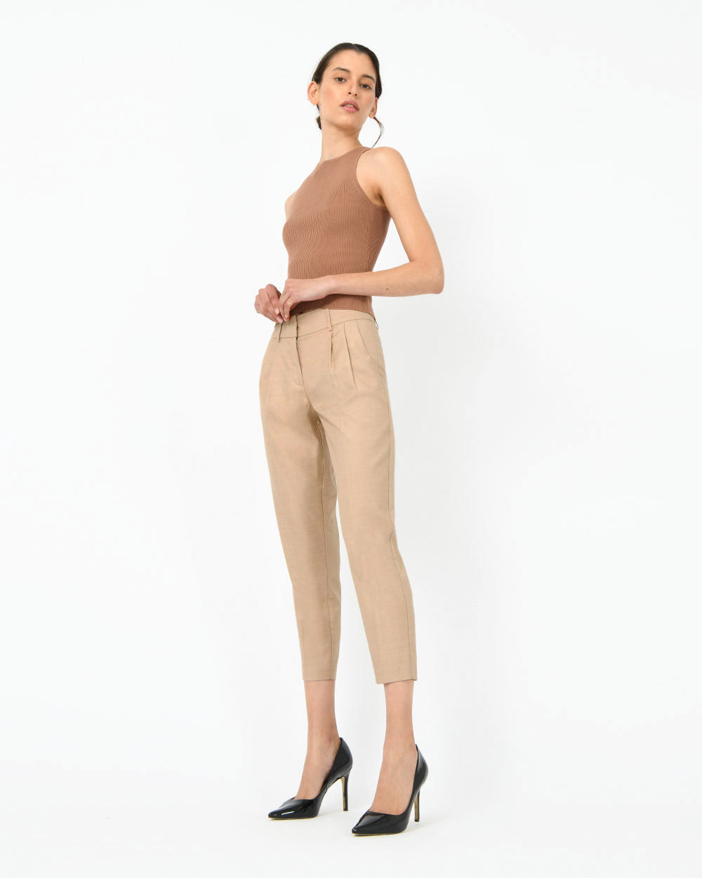 Sylvie Tapered Pants in pink salt — side view
