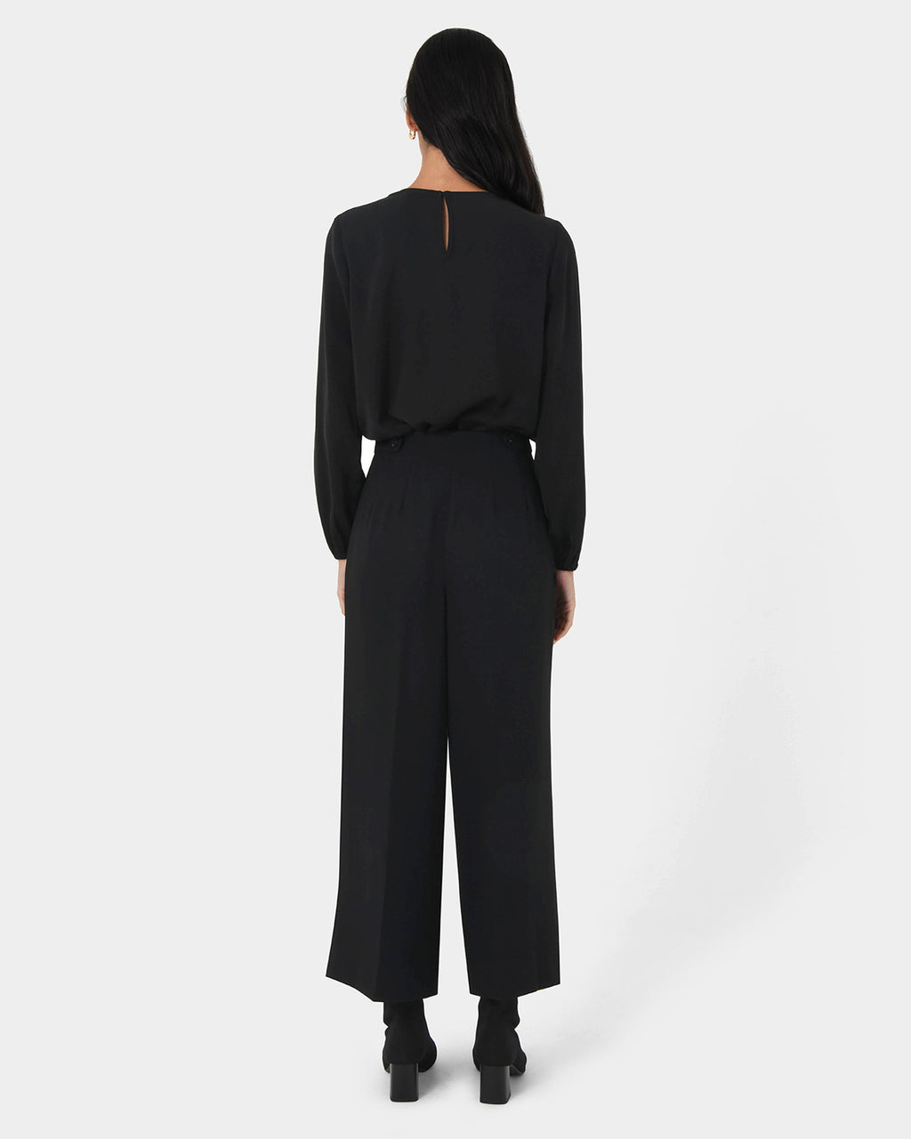 Domi Wide Culottes in black — back view