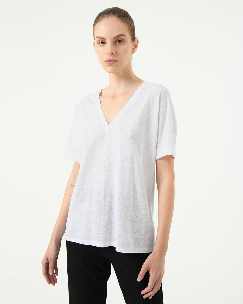 Brussels Linen V-Neck Tee