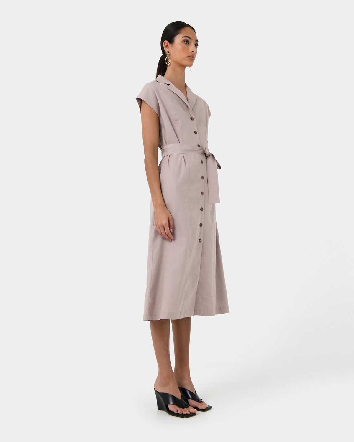 Kade V-neck Linen Dress in light taupe — side view