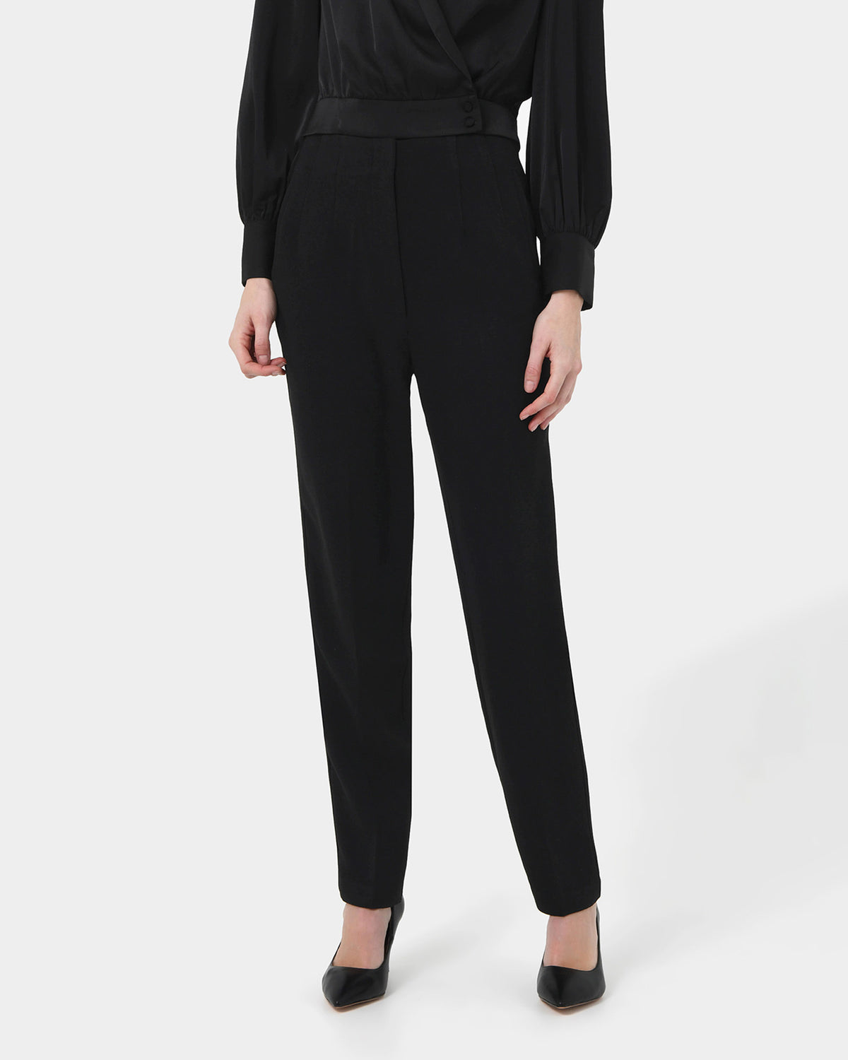 Rylan Tapered Pants in black — close-up view