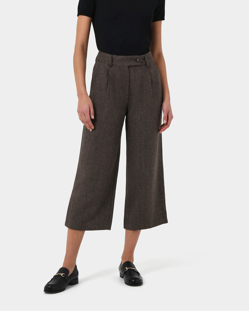 Kyrie Herringbone Culotte in brown — close-up view