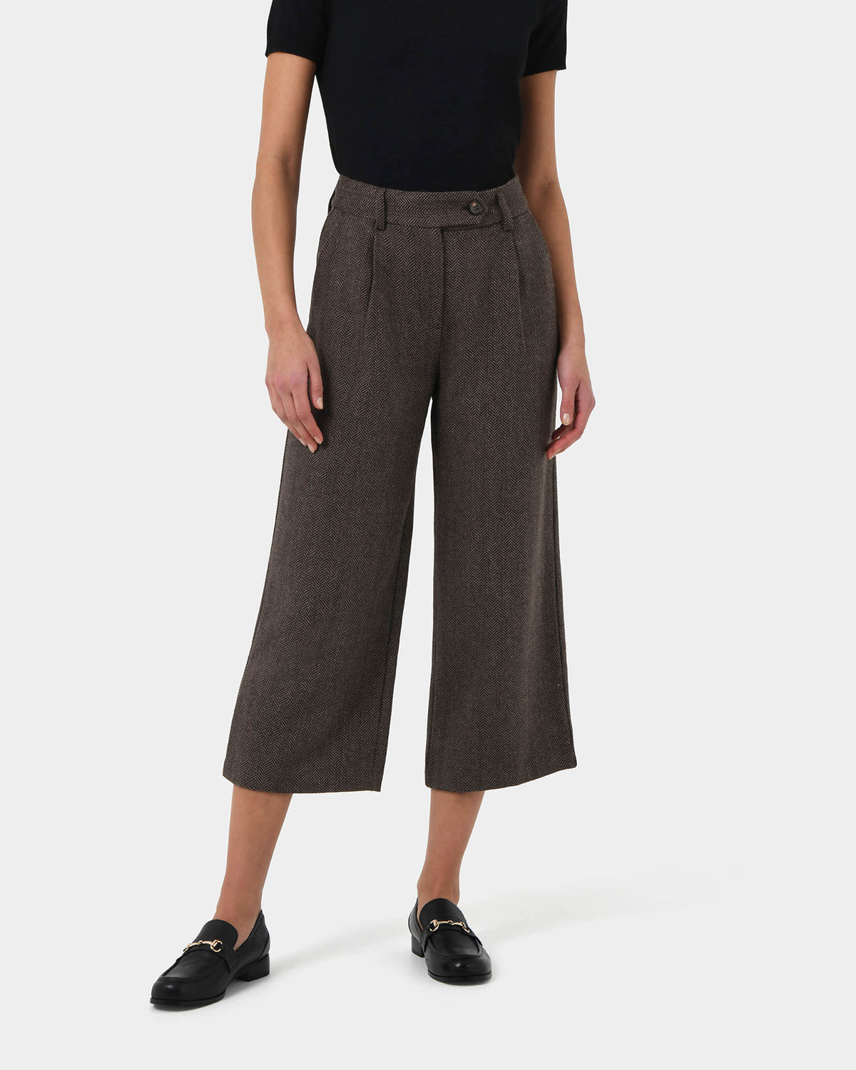 Kyrie Herringbone Culotte in brown — close-up view