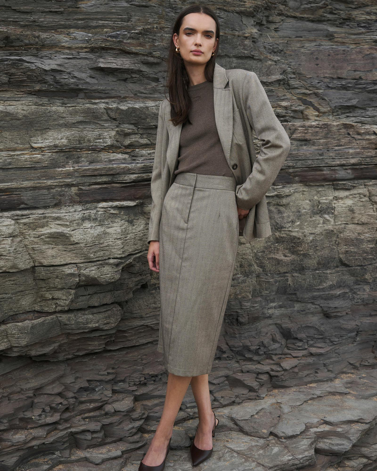 Allara Herringbone Midi Skirt in beige brown — alternate view