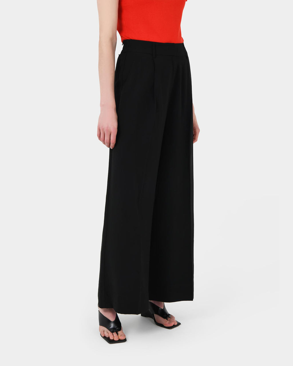Goulbury Wide Leg Pants in black — side view