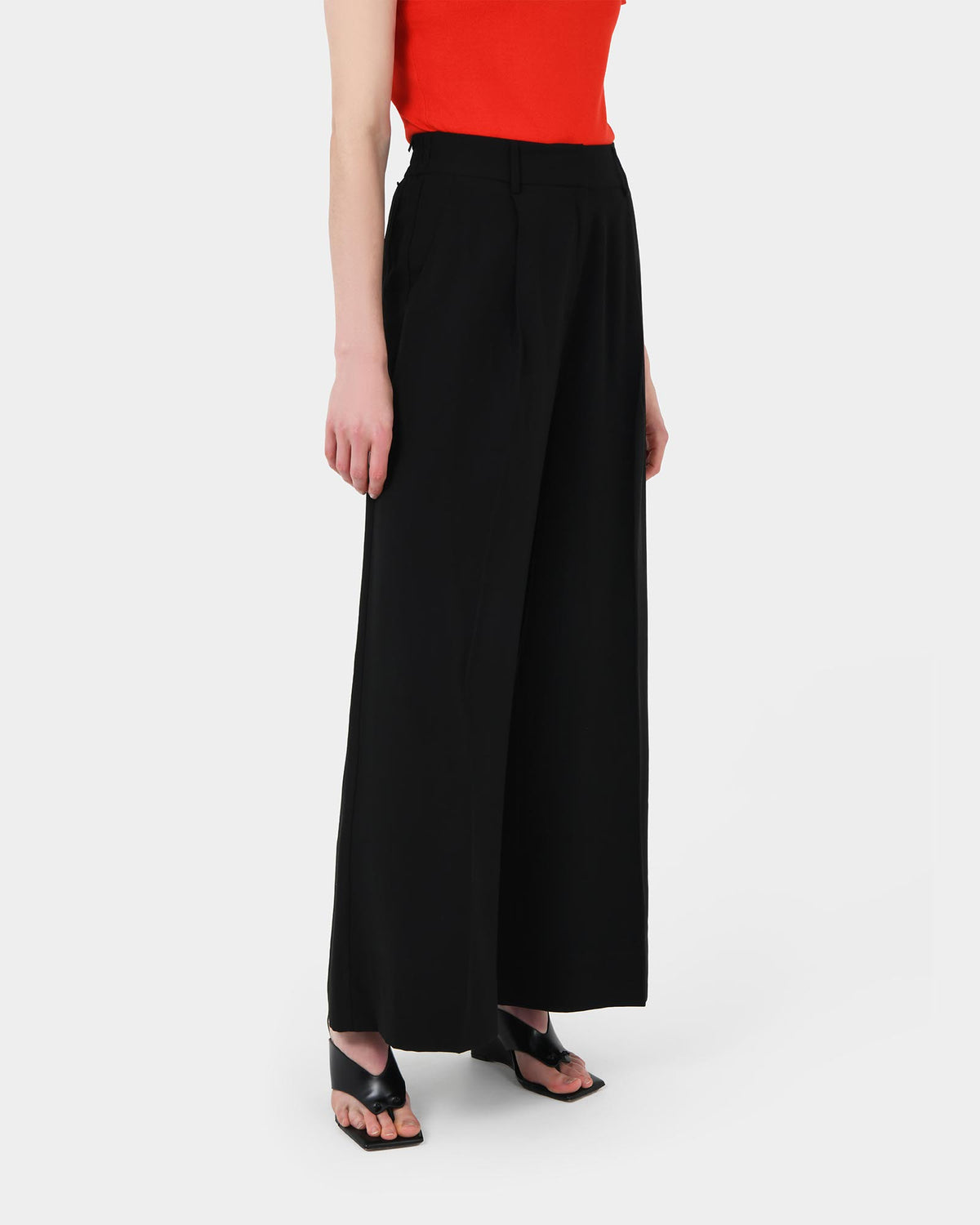 Goulbury Wide Leg Pants in black — side view