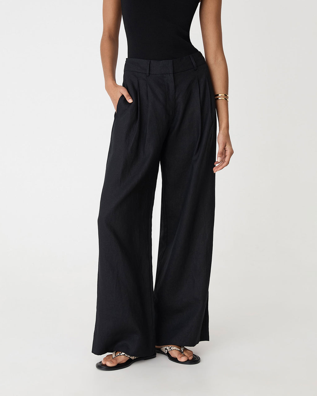 Ami Wide Leg Linen Pants in black — close-up view 2