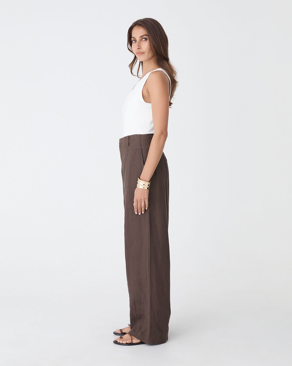 Ivy Linen Wide Leg Pants in chocolate — side view