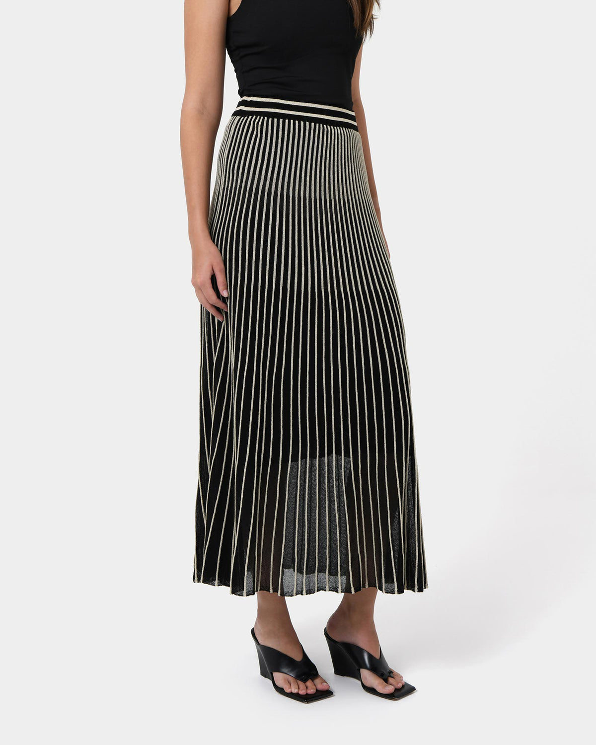 Lucy Pleat Knit Midi Skirt in black gold — side view