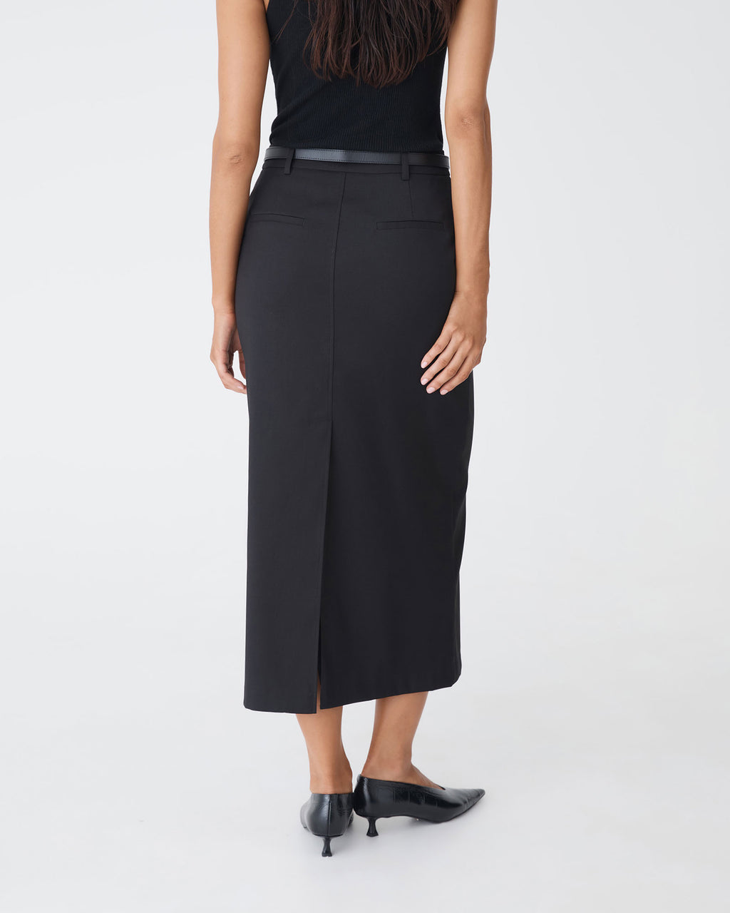 Aaria Column Skirt in black — back view 2