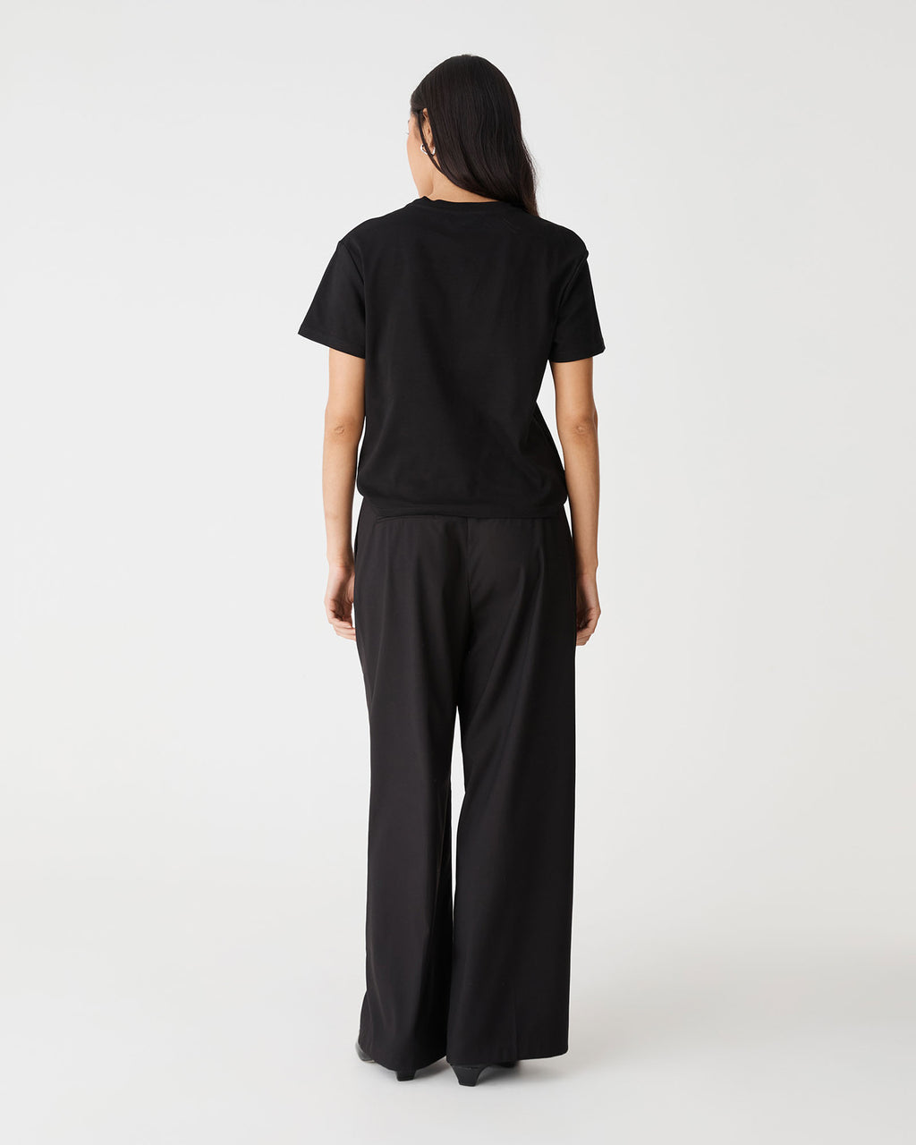 May Relaxed Cotton T-shirt in black — back view