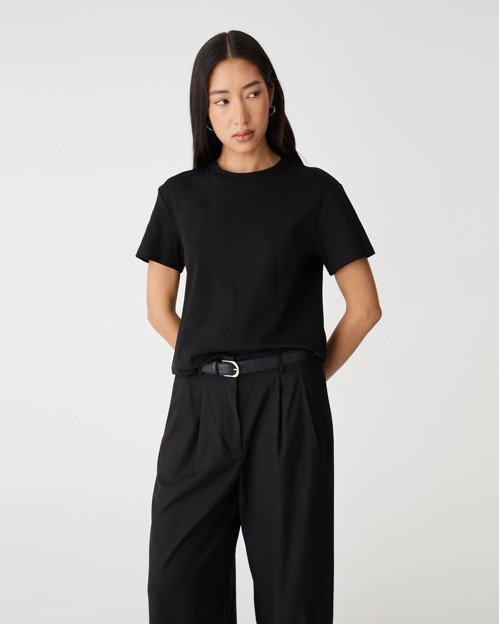 May Relaxed Cotton T-shirt in black — close-up view 2
