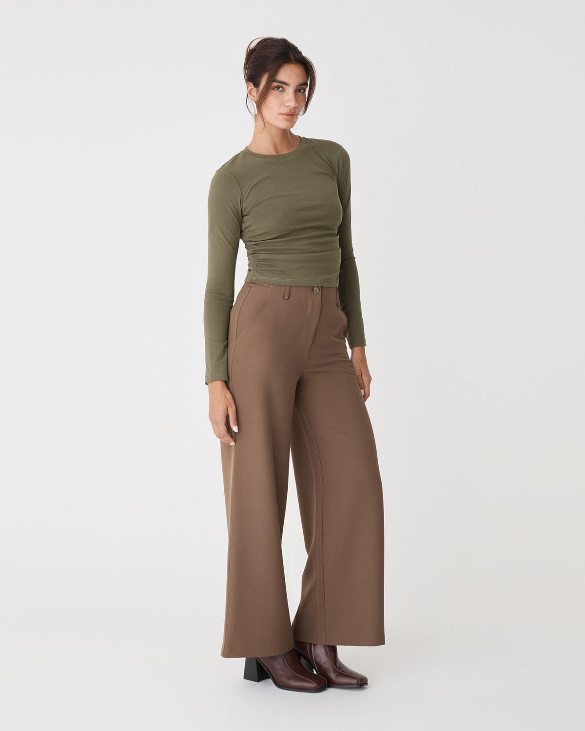 Wyatt Long Sleeve Tee in khaki — side view