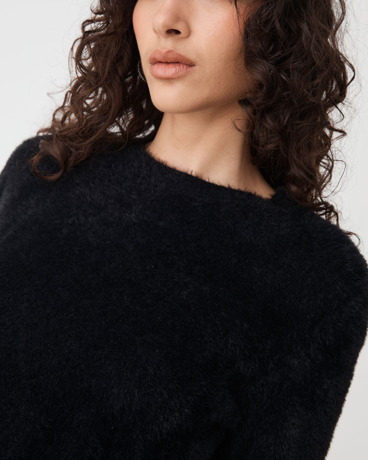 Vanessa Fluffy Jumper in black — fabric detail
