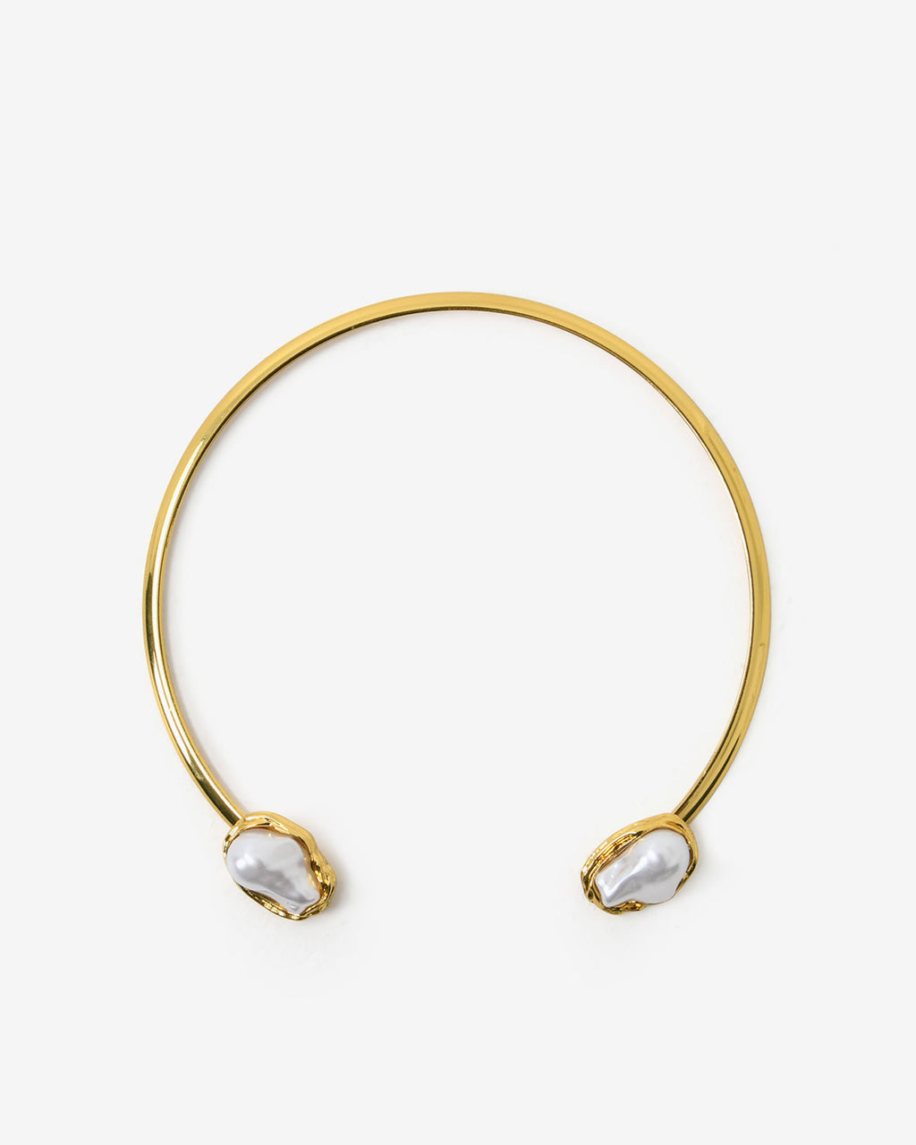 Clara Organic Pearl Choker in gold — product-only view 3