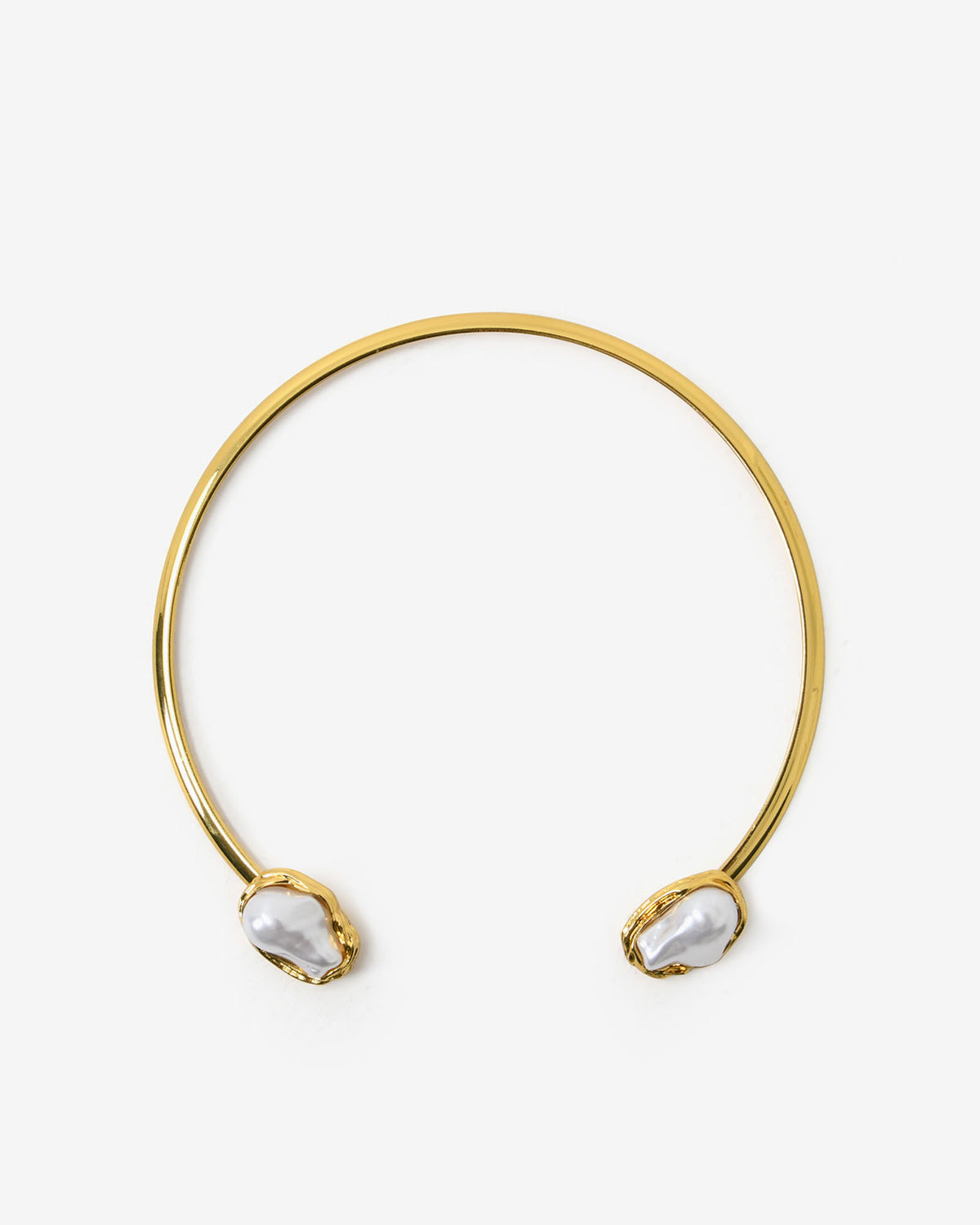 Clara Organic Pearl Choker in gold — product-only view 3