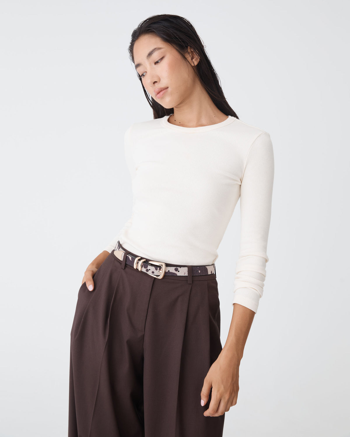 Sienna Cowhide Belt in cowhide — close-up view 2