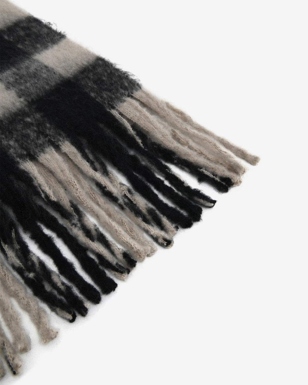 Elle Checked Scarf in s09 black beige — fabric detail